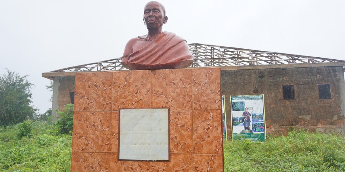 Statue of Yaa Asantewaa at the Yaa Asantewaa Museum in Ejisu