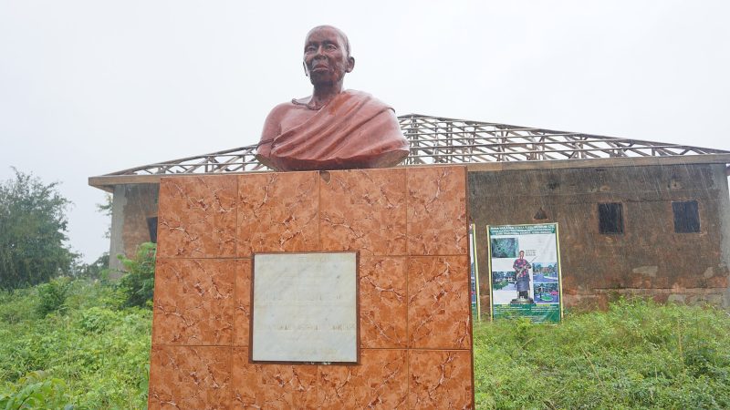 Statue of Yaa Asantewaa at the Yaa Asantewaa Museum in Ejisu
