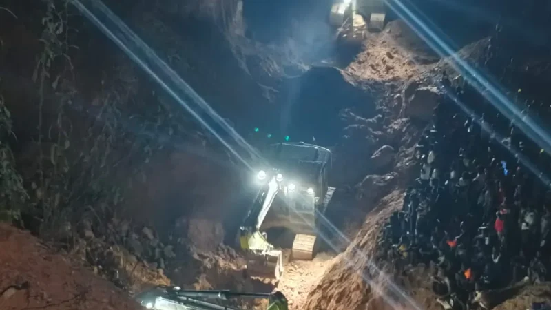 7 dead, one trapped after galamsey pit collapses at Manso Keniago